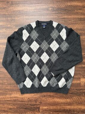 Brooks Brothers Scottish Lambswool Grey Argyle V Neck Sweater | 100% Lambswool